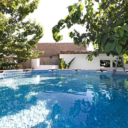 Cal Peret Miquelet Country house
